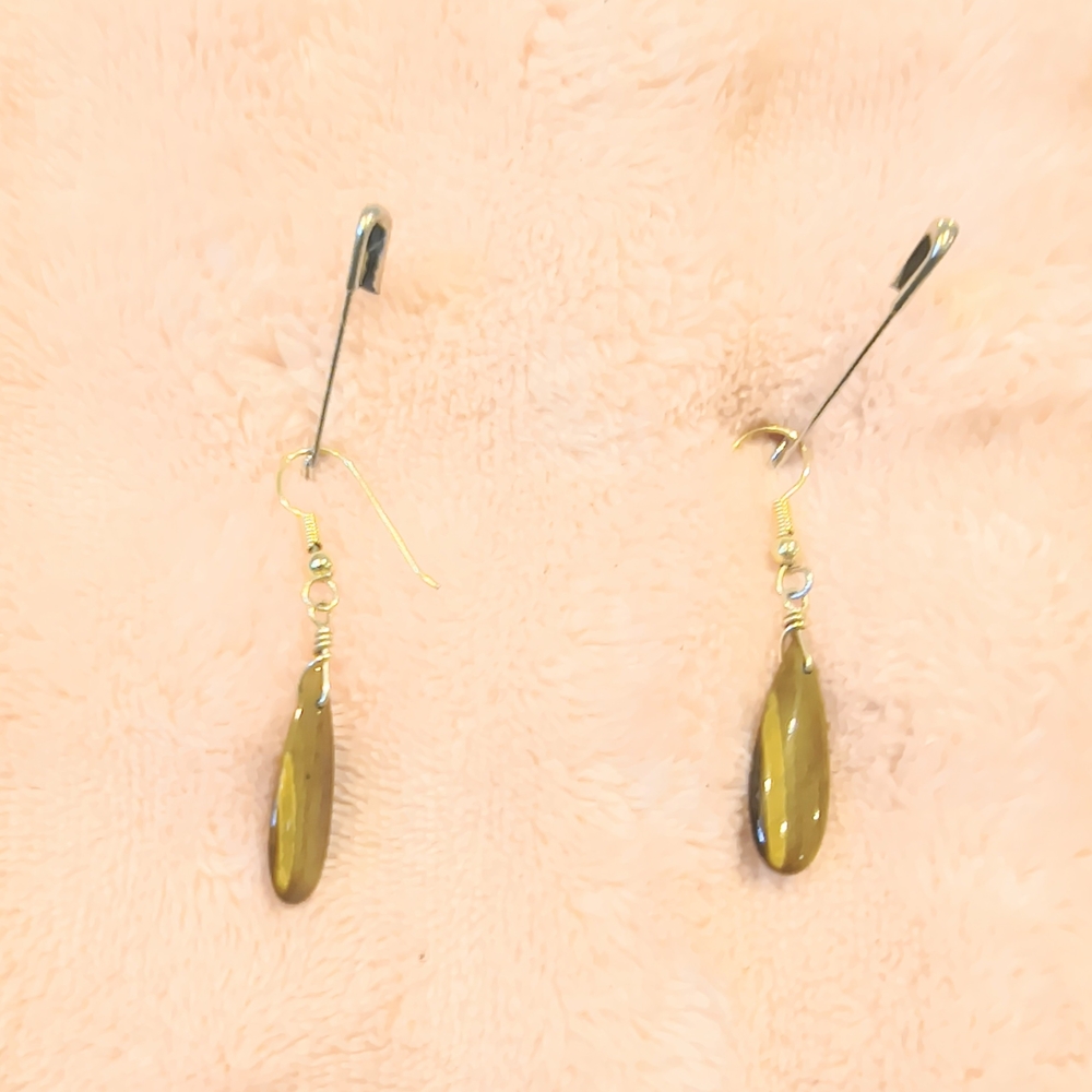 Elegant Gold Drop Earrings